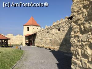 [P06] Cetatea Rupea » foto by mishu
 - 
<span class="allrVoted glyphicon glyphicon-heart hidden" id="av913189"></span>
<a class="m-l-10 hidden" id="sv913189" onclick="voting_Foto_DelVot(,913189,18593)" role="button">șterge vot <span class="glyphicon glyphicon-remove"></span></a>
<a id="v9913189" class=" c-red"  onclick="voting_Foto_SetVot(913189)" role="button"><span class="glyphicon glyphicon-heart-empty"></span> <b>LIKE</b> = Votează poza</a> <img class="hidden"  id="f913189W9" src="/imagini/loader.gif" border="0" /><span class="AjErrMes hidden" id="e913189ErM"></span>