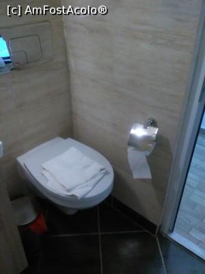 [P11] Pozitionarea vasului de toaleta » foto by nightwish
 - 
<span class="allrVoted glyphicon glyphicon-heart hidden" id="av765747"></span>
<a class="m-l-10 hidden" id="sv765747" onclick="voting_Foto_DelVot(,765747,18598)" role="button">șterge vot <span class="glyphicon glyphicon-remove"></span></a>
<a id="v9765747" class=" c-red"  onclick="voting_Foto_SetVot(765747)" role="button"><span class="glyphicon glyphicon-heart-empty"></span> <b>LIKE</b> = Votează poza</a> <img class="hidden"  id="f765747W9" src="/imagini/loader.gif" border="0" /><span class="AjErrMes hidden" id="e765747ErM"></span>