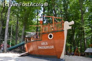 [P03] Arca dinozaurilor loc de joacă » foto by AZE
 - 
<span class="allrVoted glyphicon glyphicon-heart hidden" id="av1101557"></span>
<a class="m-l-10 hidden" id="sv1101557" onclick="voting_Foto_DelVot(,1101557,18612)" role="button">șterge vot <span class="glyphicon glyphicon-remove"></span></a>
<a id="v91101557" class=" c-red"  onclick="voting_Foto_SetVot(1101557)" role="button"><span class="glyphicon glyphicon-heart-empty"></span> <b>LIKE</b> = Votează poza</a> <img class="hidden"  id="f1101557W9" src="/imagini/loader.gif" border="0" /><span class="AjErrMes hidden" id="e1101557ErM"></span>