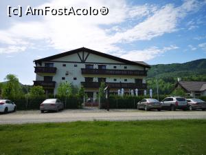 [P24] Pensiunea văzută din locul meu de lectură » foto by crismis
 - 
<span class="allrVoted glyphicon glyphicon-heart hidden" id="av1166726"></span>
<a class="m-l-10 hidden" id="sv1166726" onclick="voting_Foto_DelVot(,1166726,18623)" role="button">șterge vot <span class="glyphicon glyphicon-remove"></span></a>
<a id="v91166726" class=" c-red"  onclick="voting_Foto_SetVot(1166726)" role="button"><span class="glyphicon glyphicon-heart-empty"></span> <b>LIKE</b> = Votează poza</a> <img class="hidden"  id="f1166726W9" src="/imagini/loader.gif" border="0" /><span class="AjErrMes hidden" id="e1166726ErM"></span>