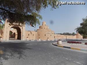 [P17] Al Ain, Muzeul Palatul Şeicului Zayed vazut din strada » foto by mprofeanu
 - 
<span class="allrVoted glyphicon glyphicon-heart hidden" id="av630788"></span>
<a class="m-l-10 hidden" id="sv630788" onclick="voting_Foto_DelVot(,630788,18644)" role="button">șterge vot <span class="glyphicon glyphicon-remove"></span></a>
<a id="v9630788" class=" c-red"  onclick="voting_Foto_SetVot(630788)" role="button"><span class="glyphicon glyphicon-heart-empty"></span> <b>LIKE</b> = Votează poza</a> <img class="hidden"  id="f630788W9" src="/imagini/loader.gif" border="0" /><span class="AjErrMes hidden" id="e630788ErM"></span>