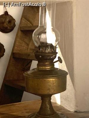 [P18] Lampa cu gaz cu oglindă în spate » foto by Michi
 - 
<span class="allrVoted glyphicon glyphicon-heart hidden" id="av1408078"></span>
<a class="m-l-10 hidden" id="sv1408078" onclick="voting_Foto_DelVot(,1408078,18663)" role="button">șterge vot <span class="glyphicon glyphicon-remove"></span></a>
<a id="v91408078" class=" c-red"  onclick="voting_Foto_SetVot(1408078)" role="button"><span class="glyphicon glyphicon-heart-empty"></span> <b>LIKE</b> = Votează poza</a> <img class="hidden"  id="f1408078W9" src="/imagini/loader.gif" border="0" /><span class="AjErrMes hidden" id="e1408078ErM"></span>