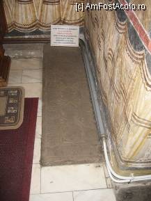 [P19] mormant in interiorul bisericii Sf. Dumitru din Suceava » foto by cristi82d
 - 
<span class="allrVoted glyphicon glyphicon-heart hidden" id="av141501"></span>
<a class="m-l-10 hidden" id="sv141501" onclick="voting_Foto_DelVot(,141501,18664)" role="button">șterge vot <span class="glyphicon glyphicon-remove"></span></a>
<a id="v9141501" class=" c-red"  onclick="voting_Foto_SetVot(141501)" role="button"><span class="glyphicon glyphicon-heart-empty"></span> <b>LIKE</b> = Votează poza</a> <img class="hidden"  id="f141501W9" src="/imagini/loader.gif" border="0" /><span class="AjErrMes hidden" id="e141501ErM"></span>