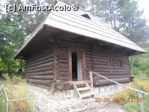 [P26] casa din zona Câmpulung Moldovenesc » foto by zlatna
 - 
<span class="allrVoted glyphicon glyphicon-heart hidden" id="av844689"></span>
<a class="m-l-10 hidden" id="sv844689" onclick="voting_Foto_DelVot(,844689,18664)" role="button">șterge vot <span class="glyphicon glyphicon-remove"></span></a>
<a id="v9844689" class=" c-red"  onclick="voting_Foto_SetVot(844689)" role="button"><span class="glyphicon glyphicon-heart-empty"></span> <b>LIKE</b> = Votează poza</a> <img class="hidden"  id="f844689W9" src="/imagini/loader.gif" border="0" /><span class="AjErrMes hidden" id="e844689ErM"></span>