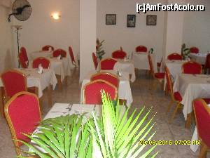 [P18] restaurantul » foto by adryana
 - 
<span class="allrVoted glyphicon glyphicon-heart hidden" id="av668973"></span>
<a class="m-l-10 hidden" id="sv668973" onclick="voting_Foto_DelVot(,668973,18679)" role="button">șterge vot <span class="glyphicon glyphicon-remove"></span></a>
<a id="v9668973" class=" c-red"  onclick="voting_Foto_SetVot(668973)" role="button"><span class="glyphicon glyphicon-heart-empty"></span> <b>LIKE</b> = Votează poza</a> <img class="hidden"  id="f668973W9" src="/imagini/loader.gif" border="0" /><span class="AjErrMes hidden" id="e668973ErM"></span>