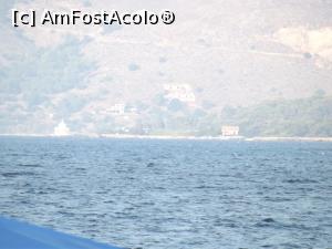 [P44] De la Lepeda un zoom către golful Argostolic şi farul Fanari (în stânga)  » foto by irinad
 - 
<span class="allrVoted glyphicon glyphicon-heart hidden" id="av812342"></span>
<a class="m-l-10 hidden" id="sv812342" onclick="voting_Foto_DelVot(,812342,18690)" role="button">șterge vot <span class="glyphicon glyphicon-remove"></span></a>
<a id="v9812342" class=" c-red"  onclick="voting_Foto_SetVot(812342)" role="button"><span class="glyphicon glyphicon-heart-empty"></span> <b>LIKE</b> = Votează poza</a> <img class="hidden"  id="f812342W9" src="/imagini/loader.gif" border="0" /><span class="AjErrMes hidden" id="e812342ErM"></span>
