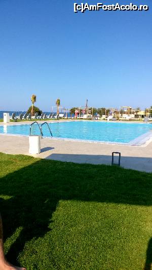 [P08] piscina » foto by alexandrac
 - 
<span class="allrVoted glyphicon glyphicon-heart hidden" id="av683289"></span>
<a class="m-l-10 hidden" id="sv683289" onclick="voting_Foto_DelVot(,683289,18693)" role="button">șterge vot <span class="glyphicon glyphicon-remove"></span></a>
<a id="v9683289" class=" c-red"  onclick="voting_Foto_SetVot(683289)" role="button"><span class="glyphicon glyphicon-heart-empty"></span> <b>LIKE</b> = Votează poza</a> <img class="hidden"  id="f683289W9" src="/imagini/loader.gif" border="0" /><span class="AjErrMes hidden" id="e683289ErM"></span>