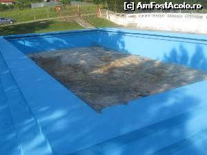 [P19] A doua piscina » foto by dorgo
 - 
<span class="allrVoted glyphicon glyphicon-heart hidden" id="av633444"></span>
<a class="m-l-10 hidden" id="sv633444" onclick="voting_Foto_DelVot(,633444,18702)" role="button">șterge vot <span class="glyphicon glyphicon-remove"></span></a>
<a id="v9633444" class=" c-red"  onclick="voting_Foto_SetVot(633444)" role="button"><span class="glyphicon glyphicon-heart-empty"></span> <b>LIKE</b> = Votează poza</a> <img class="hidden"  id="f633444W9" src="/imagini/loader.gif" border="0" /><span class="AjErrMes hidden" id="e633444ErM"></span>