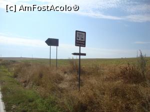 [P26] La câteva sute de metri de mănăstirea Halmyris se află situl arheologic cetatea Halmyris.  » foto by Floryn81
 - 
<span class="allrVoted glyphicon glyphicon-heart hidden" id="av811954"></span>
<a class="m-l-10 hidden" id="sv811954" onclick="voting_Foto_DelVot(,811954,18727)" role="button">șterge vot <span class="glyphicon glyphicon-remove"></span></a>
<a id="v9811954" class=" c-red"  onclick="voting_Foto_SetVot(811954)" role="button"><span class="glyphicon glyphicon-heart-empty"></span> <b>LIKE</b> = Votează poza</a> <img class="hidden"  id="f811954W9" src="/imagini/loader.gif" border="0" /><span class="AjErrMes hidden" id="e811954ErM"></span>