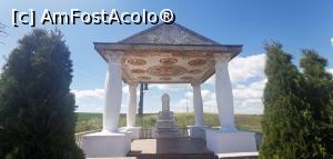 [P09] Troița de la capătul satului, în drumul spre Cetatea Halmyris. » foto by Aurici
 - 
<span class="allrVoted glyphicon glyphicon-heart hidden" id="av1239003"></span>
<a class="m-l-10 hidden" id="sv1239003" onclick="voting_Foto_DelVot(,1239003,18727)" role="button">șterge vot <span class="glyphicon glyphicon-remove"></span></a>
<a id="v91239003" class=" c-red"  onclick="voting_Foto_SetVot(1239003)" role="button"><span class="glyphicon glyphicon-heart-empty"></span> <b>LIKE</b> = Votează poza</a> <img class="hidden"  id="f1239003W9" src="/imagini/loader.gif" border="0" /><span class="AjErrMes hidden" id="e1239003ErM"></span>