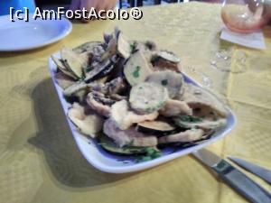 [P11] Taverna Cactus: vinete prăjite » foto by Carmen Ion
 - 
<span class="allrVoted glyphicon glyphicon-heart hidden" id="av1146361"></span>
<a class="m-l-10 hidden" id="sv1146361" onclick="voting_Foto_DelVot(,1146361,18732)" role="button">șterge vot <span class="glyphicon glyphicon-remove"></span></a>
<a id="v91146361" class=" c-red"  onclick="voting_Foto_SetVot(1146361)" role="button"><span class="glyphicon glyphicon-heart-empty"></span> <b>LIKE</b> = Votează poza</a> <img class="hidden"  id="f1146361W9" src="/imagini/loader.gif" border="0" /><span class="AjErrMes hidden" id="e1146361ErM"></span>