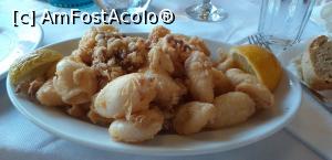 [P23] Kalamari la restaurant Amphora » foto by irinad
 - 
<span class="allrVoted glyphicon glyphicon-heart hidden" id="av1097268"></span>
<a class="m-l-10 hidden" id="sv1097268" onclick="voting_Foto_DelVot(,1097268,18732)" role="button">șterge vot <span class="glyphicon glyphicon-remove"></span></a>
<a id="v91097268" class=" c-red"  onclick="voting_Foto_SetVot(1097268)" role="button"><span class="glyphicon glyphicon-heart-empty"></span> <b>LIKE</b> = Votează poza</a> <img class="hidden"  id="f1097268W9" src="/imagini/loader.gif" border="0" /><span class="AjErrMes hidden" id="e1097268ErM"></span>