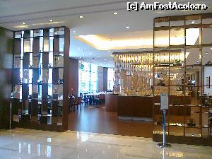 [P04] DoubleTree by Hilton Hotel & Conference Centre Warsaw - intrarea in restaurant » foto by calator2000
 - 
<span class="allrVoted glyphicon glyphicon-heart hidden" id="av635547"></span>
<a class="m-l-10 hidden" id="sv635547" onclick="voting_Foto_DelVot(,635547,18737)" role="button">șterge vot <span class="glyphicon glyphicon-remove"></span></a>
<a id="v9635547" class=" c-red"  onclick="voting_Foto_SetVot(635547)" role="button"><span class="glyphicon glyphicon-heart-empty"></span> <b>LIKE</b> = Votează poza</a> <img class="hidden"  id="f635547W9" src="/imagini/loader.gif" border="0" /><span class="AjErrMes hidden" id="e635547ErM"></span>