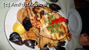 [P01] Mix fish pt 2 persoane » foto by eliana77
 - 
<span class="allrVoted glyphicon glyphicon-heart hidden" id="av866685"></span>
<a class="m-l-10 hidden" id="sv866685" onclick="voting_Foto_DelVot(,866685,18745)" role="button">șterge vot <span class="glyphicon glyphicon-remove"></span></a>
<a id="v9866685" class=" c-red"  onclick="voting_Foto_SetVot(866685)" role="button"><span class="glyphicon glyphicon-heart-empty"></span> <b>LIKE</b> = Votează poza</a> <img class="hidden"  id="f866685W9" src="/imagini/loader.gif" border="0" /><span class="AjErrMes hidden" id="e866685ErM"></span>