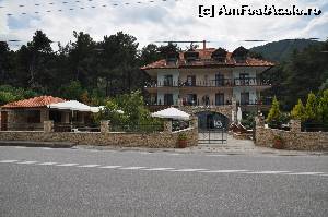 [P01] Hotel Glikadi (3*). Soseaua desparte hotelul de plaja si mare » foto by Catzus
 - 
<span class="allrVoted glyphicon glyphicon-heart hidden" id="av636024"></span>
<a class="m-l-10 hidden" id="sv636024" onclick="voting_Foto_DelVot(,636024,18747)" role="button">șterge vot <span class="glyphicon glyphicon-remove"></span></a>
<a id="v9636024" class=" c-red"  onclick="voting_Foto_SetVot(636024)" role="button"><span class="glyphicon glyphicon-heart-empty"></span> <b>LIKE</b> = Votează poza</a> <img class="hidden"  id="f636024W9" src="/imagini/loader.gif" border="0" /><span class="AjErrMes hidden" id="e636024ErM"></span>