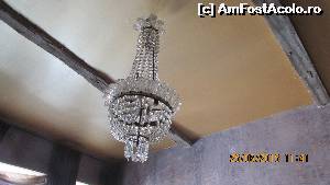 [P14] Candelabrul; se observă bârnele de lemn care traversează tavanul » foto by crismis
 - 
<span class="allrVoted glyphicon glyphicon-heart hidden" id="av637669"></span>
<a class="m-l-10 hidden" id="sv637669" onclick="voting_Foto_DelVot(,637669,18775)" role="button">șterge vot <span class="glyphicon glyphicon-remove"></span></a>
<a id="v9637669" class=" c-red"  onclick="voting_Foto_SetVot(637669)" role="button"><span class="glyphicon glyphicon-heart-empty"></span> <b>LIKE</b> = Votează poza</a> <img class="hidden"  id="f637669W9" src="/imagini/loader.gif" border="0" /><span class="AjErrMes hidden" id="e637669ErM"></span>