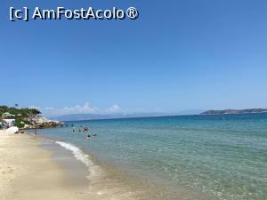 [P45] Plaja din dreptul Morfeas. Niciodata nu este mai aglomerata decat in aceasta poza, si niciodata n-am vazut acolo valuri mai mari decat cele din poza asta... » foto by Astor
 - 
<span class="allrVoted glyphicon glyphicon-heart hidden" id="av1414454"></span>
<a class="m-l-10 hidden" id="sv1414454" onclick="voting_Foto_DelVot(,1414454,18777)" role="button">șterge vot <span class="glyphicon glyphicon-remove"></span></a>
<a id="v91414454" class=" c-red"  onclick="voting_Foto_SetVot(1414454)" role="button"><span class="glyphicon glyphicon-heart-empty"></span> <b>LIKE</b> = Votează poza</a> <img class="hidden"  id="f1414454W9" src="/imagini/loader.gif" border="0" /><span class="AjErrMes hidden" id="e1414454ErM"></span>