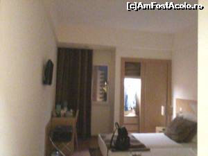 [P10] camera inland, fara balcon, dar cu seif in dulap (20 euros cu garantie returnabila la check out)  » foto by Swan1
 - 
<span class="allrVoted glyphicon glyphicon-heart hidden" id="av639422"></span>
<a class="m-l-10 hidden" id="sv639422" onclick="voting_Foto_DelVot(,639422,18805)" role="button">șterge vot <span class="glyphicon glyphicon-remove"></span></a>
<a id="v9639422" class=" c-red"  onclick="voting_Foto_SetVot(639422)" role="button"><span class="glyphicon glyphicon-heart-empty"></span> <b>LIKE</b> = Votează poza</a> <img class="hidden"  id="f639422W9" src="/imagini/loader.gif" border="0" /><span class="AjErrMes hidden" id="e639422ErM"></span>