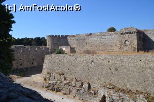 [P11] Alta parte a cetatii Rhodos » foto by Dorina9
 - 
<span class="allrVoted glyphicon glyphicon-heart hidden" id="av1156020"></span>
<a class="m-l-10 hidden" id="sv1156020" onclick="voting_Foto_DelVot(,1156020,18817)" role="button">șterge vot <span class="glyphicon glyphicon-remove"></span></a>
<a id="v91156020" class=" c-red"  onclick="voting_Foto_SetVot(1156020)" role="button"><span class="glyphicon glyphicon-heart-empty"></span> <b>LIKE</b> = Votează poza</a> <img class="hidden"  id="f1156020W9" src="/imagini/loader.gif" border="0" /><span class="AjErrMes hidden" id="e1156020ErM"></span>