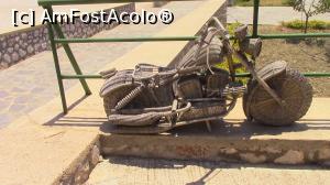 [P11] La Monolithos avem o altfel de motocicleta. » foto by ovidiuyepi
 - 
<span class="allrVoted glyphicon glyphicon-heart hidden" id="av1199752"></span>
<a class="m-l-10 hidden" id="sv1199752" onclick="voting_Foto_DelVot(,1199752,18817)" role="button">șterge vot <span class="glyphicon glyphicon-remove"></span></a>
<a id="v91199752" class=" c-red"  onclick="voting_Foto_SetVot(1199752)" role="button"><span class="glyphicon glyphicon-heart-empty"></span> <b>LIKE</b> = Votează poza</a> <img class="hidden"  id="f1199752W9" src="/imagini/loader.gif" border="0" /><span class="AjErrMes hidden" id="e1199752ErM"></span>