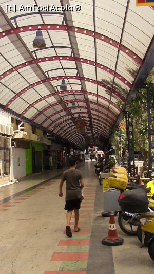 [P24] O alta straduta din Grand Bazar. » foto by ovidiuyepi
 - 
<span class="allrVoted glyphicon glyphicon-heart hidden" id="av1219127"></span>
<a class="m-l-10 hidden" id="sv1219127" onclick="voting_Foto_DelVot(,1219127,18817)" role="button">șterge vot <span class="glyphicon glyphicon-remove"></span></a>
<a id="v91219127" class=" c-red"  onclick="voting_Foto_SetVot(1219127)" role="button"><span class="glyphicon glyphicon-heart-empty"></span> <b>LIKE</b> = Votează poza</a> <img class="hidden"  id="f1219127W9" src="/imagini/loader.gif" border="0" /><span class="AjErrMes hidden" id="e1219127ErM"></span>