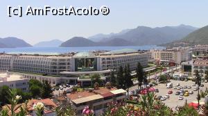 [P04] Panorama asupra Marmarisului de pe Beldibi Seyir Terasi. In fundal se observa Centrul Blue Port, iar in spate golful si o parte din muntii care-l inconjoara. » foto by ovidiuyepi
 - 
<span class="allrVoted glyphicon glyphicon-heart hidden" id="av1219105"></span>
<a class="m-l-10 hidden" id="sv1219105" onclick="voting_Foto_DelVot(,1219105,18817)" role="button">șterge vot <span class="glyphicon glyphicon-remove"></span></a>
<a id="v91219105" class=" c-red"  onclick="voting_Foto_SetVot(1219105)" role="button"><span class="glyphicon glyphicon-heart-empty"></span> <b>LIKE</b> = Votează poza</a> <img class="hidden"  id="f1219105W9" src="/imagini/loader.gif" border="0" /><span class="AjErrMes hidden" id="e1219105ErM"></span>