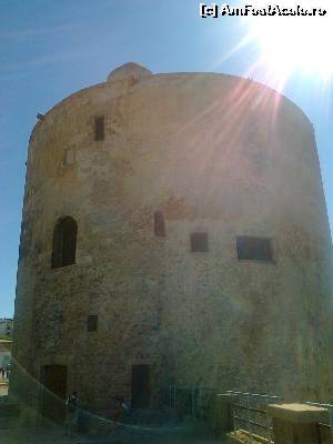 [P13] turnul sullis_orasul vechi Alghero » foto by lady_anca81
 - 
<span class="allrVoted glyphicon glyphicon-heart hidden" id="av557213"></span>
<a class="m-l-10 hidden" id="sv557213" onclick="voting_Foto_DelVot(,557213,18818)" role="button">șterge vot <span class="glyphicon glyphicon-remove"></span></a>
<a id="v9557213" class=" c-red"  onclick="voting_Foto_SetVot(557213)" role="button"><span class="glyphicon glyphicon-heart-empty"></span> <b>LIKE</b> = Votează poza</a> <img class="hidden"  id="f557213W9" src="/imagini/loader.gif" border="0" /><span class="AjErrMes hidden" id="e557213ErM"></span>