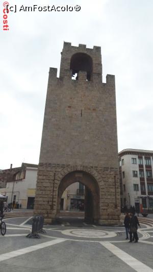 [P02] Torre di Mariano II</b>, din Piazza Roma » foto by Costi
 - 
<span class="allrVoted glyphicon glyphicon-heart hidden" id="av1042256"></span>
<a class="m-l-10 hidden" id="sv1042256" onclick="voting_Foto_DelVot(,1042256,18818)" role="button">șterge vot <span class="glyphicon glyphicon-remove"></span></a>
<a id="v91042256" class=" c-red"  onclick="voting_Foto_SetVot(1042256)" role="button"><span class="glyphicon glyphicon-heart-empty"></span> <b>LIKE</b> = Votează poza</a> <img class="hidden"  id="f1042256W9" src="/imagini/loader.gif" border="0" /><span class="AjErrMes hidden" id="e1042256ErM"></span>