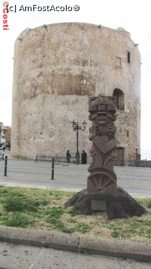 [P44] Torre de l’Espero Reial. Obiectul din prim-plan nu este un totem amerindian, ci o sculptură modernă, intitulată „Evoluția în timp a unei mașini” » foto by Costi
 - 
<span class="allrVoted glyphicon glyphicon-heart hidden" id="av1042306"></span>
<a class="m-l-10 hidden" id="sv1042306" onclick="voting_Foto_DelVot(,1042306,18818)" role="button">șterge vot <span class="glyphicon glyphicon-remove"></span></a>
<a id="v91042306" class=" c-red"  onclick="voting_Foto_SetVot(1042306)" role="button"><span class="glyphicon glyphicon-heart-empty"></span> <b>LIKE</b> = Votează poza</a> <img class="hidden"  id="f1042306W9" src="/imagini/loader.gif" border="0" /><span class="AjErrMes hidden" id="e1042306ErM"></span>
