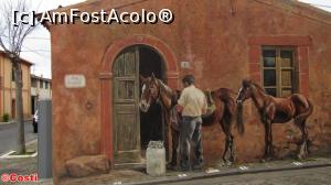 [P08] Așa arată majoritatea caselor din Flussio. Fiecare pictură e diferită și reprezintă, mai mult ca sigur, ocupația locatarilor.  » foto by Costi
 - 
<span class="allrVoted glyphicon glyphicon-heart hidden" id="av1042265"></span>
<a class="m-l-10 hidden" id="sv1042265" onclick="voting_Foto_DelVot(,1042265,18818)" role="button">șterge vot <span class="glyphicon glyphicon-remove"></span></a>
<a id="v91042265" class=" c-red"  onclick="voting_Foto_SetVot(1042265)" role="button"><span class="glyphicon glyphicon-heart-empty"></span> <b>LIKE</b> = Votează poza</a> <img class="hidden"  id="f1042265W9" src="/imagini/loader.gif" border="0" /><span class="AjErrMes hidden" id="e1042265ErM"></span>