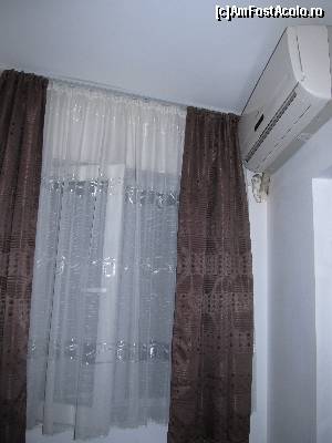 [P12] Hotel Basarab- aerul conditionat pe care noi nu l-am folosit, dar e bine ca exista » foto by luciaoradea
 - 
<span class="allrVoted glyphicon glyphicon-heart hidden" id="av640890"></span>
<a class="m-l-10 hidden" id="sv640890" onclick="voting_Foto_DelVot(,640890,18839)" role="button">șterge vot <span class="glyphicon glyphicon-remove"></span></a>
<a id="v9640890" class=" c-red"  onclick="voting_Foto_SetVot(640890)" role="button"><span class="glyphicon glyphicon-heart-empty"></span> <b>LIKE</b> = Votează poza</a> <img class="hidden"  id="f640890W9" src="/imagini/loader.gif" border="0" /><span class="AjErrMes hidden" id="e640890ErM"></span>