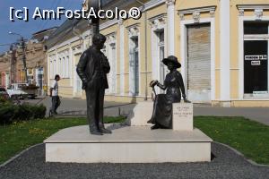 [P48] Carei, Grup statuar cu Otilia Marchiș și Ady Endre » foto by mprofeanu
 - 
<span class="allrVoted glyphicon glyphicon-heart hidden" id="av1069683"></span>
<a class="m-l-10 hidden" id="sv1069683" onclick="voting_Foto_DelVot(,1069683,18846)" role="button">șterge vot <span class="glyphicon glyphicon-remove"></span></a>
<a id="v91069683" class=" c-red"  onclick="voting_Foto_SetVot(1069683)" role="button"><span class="glyphicon glyphicon-heart-empty"></span> <b>LIKE</b> = Votează poza</a> <img class="hidden"  id="f1069683W9" src="/imagini/loader.gif" border="0" /><span class="AjErrMes hidden" id="e1069683ErM"></span>
