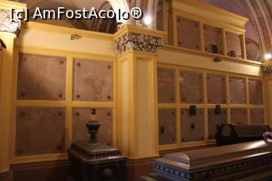[P15] Căpleni, Cripta Familiei Károlyi, Nu toți membrii familiei au sarcofage, zidul din dreapta cu locurile de veci ale acestora » foto by mprofeanu
 - 
<span class="allrVoted glyphicon glyphicon-heart hidden" id="av1077280"></span>
<a class="m-l-10 hidden" id="sv1077280" onclick="voting_Foto_DelVot(,1077280,18846)" role="button">șterge vot <span class="glyphicon glyphicon-remove"></span></a>
<a id="v91077280" class=" c-red"  onclick="voting_Foto_SetVot(1077280)" role="button"><span class="glyphicon glyphicon-heart-empty"></span> <b>LIKE</b> = Votează poza</a> <img class="hidden"  id="f1077280W9" src="/imagini/loader.gif" border="0" /><span class="AjErrMes hidden" id="e1077280ErM"></span>