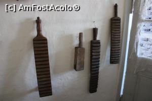 [P27] Petrești, Muzeul Şvăbesc, Maiuri pentru spălat la râu vigurile țesute la războiul de alături » foto by mprofeanu
 - 
<span class="allrVoted glyphicon glyphicon-heart hidden" id="av1077292"></span>
<a class="m-l-10 hidden" id="sv1077292" onclick="voting_Foto_DelVot(,1077292,18846)" role="button">șterge vot <span class="glyphicon glyphicon-remove"></span></a>
<a id="v91077292" class=" c-red"  onclick="voting_Foto_SetVot(1077292)" role="button"><span class="glyphicon glyphicon-heart-empty"></span> <b>LIKE</b> = Votează poza</a> <img class="hidden"  id="f1077292W9" src="/imagini/loader.gif" border="0" /><span class="AjErrMes hidden" id="e1077292ErM"></span>