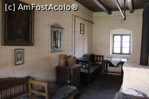 [P29] Petrești, Muzeul Şvăbesc, Mobilierul din bucătărie este tot din lemn de brad » foto by mprofeanu
 - 
<span class="allrVoted glyphicon glyphicon-heart hidden" id="av1077294"></span>
<a class="m-l-10 hidden" id="sv1077294" onclick="voting_Foto_DelVot(,1077294,18846)" role="button">șterge vot <span class="glyphicon glyphicon-remove"></span></a>
<a id="v91077294" class=" c-red"  onclick="voting_Foto_SetVot(1077294)" role="button"><span class="glyphicon glyphicon-heart-empty"></span> <b>LIKE</b> = Votează poza</a> <img class="hidden"  id="f1077294W9" src="/imagini/loader.gif" border="0" /><span class="AjErrMes hidden" id="e1077294ErM"></span>