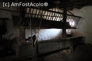 [P32] Petrești, Muzeul Şvăbesc, Grajdul, ieslea la care caii se grăbeau pe drumul de întoarcere » foto by mprofeanu
 - 
<span class="allrVoted glyphicon glyphicon-heart hidden" id="av1077297"></span>
<a class="m-l-10 hidden" id="sv1077297" onclick="voting_Foto_DelVot(,1077297,18846)" role="button">șterge vot <span class="glyphicon glyphicon-remove"></span></a>
<a id="v91077297" class=" c-red"  onclick="voting_Foto_SetVot(1077297)" role="button"><span class="glyphicon glyphicon-heart-empty"></span> <b>LIKE</b> = Votează poza</a> <img class="hidden"  id="f1077297W9" src="/imagini/loader.gif" border="0" /><span class="AjErrMes hidden" id="e1077297ErM"></span>