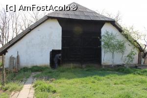 [P33] Petrești, Muzeul Şvăbesc, Șura, mare și bine păstrată » foto by mprofeanu
 - 
<span class="allrVoted glyphicon glyphicon-heart hidden" id="av1077298"></span>
<a class="m-l-10 hidden" id="sv1077298" onclick="voting_Foto_DelVot(,1077298,18846)" role="button">șterge vot <span class="glyphicon glyphicon-remove"></span></a>
<a id="v91077298" class=" c-red"  onclick="voting_Foto_SetVot(1077298)" role="button"><span class="glyphicon glyphicon-heart-empty"></span> <b>LIKE</b> = Votează poza</a> <img class="hidden"  id="f1077298W9" src="/imagini/loader.gif" border="0" /><span class="AjErrMes hidden" id="e1077298ErM"></span>