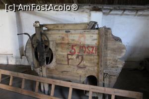 [P38] Petrești, Muzeul Şvăbesc, Șura, Vânturătoare, mașină de sortat și curățat semințele de impurități » foto by mprofeanu
 - 
<span class="allrVoted glyphicon glyphicon-heart hidden" id="av1077303"></span>
<a class="m-l-10 hidden" id="sv1077303" onclick="voting_Foto_DelVot(,1077303,18846)" role="button">șterge vot <span class="glyphicon glyphicon-remove"></span></a>
<a id="v91077303" class=" c-red"  onclick="voting_Foto_SetVot(1077303)" role="button"><span class="glyphicon glyphicon-heart-empty"></span> <b>LIKE</b> = Votează poza</a> <img class="hidden"  id="f1077303W9" src="/imagini/loader.gif" border="0" /><span class="AjErrMes hidden" id="e1077303ErM"></span>