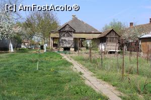 [P40] Petrești, Muzeul Şvăbesc, Vedere din curte spre șosea » foto by mprofeanu
 - 
<span class="allrVoted glyphicon glyphicon-heart hidden" id="av1077305"></span>
<a class="m-l-10 hidden" id="sv1077305" onclick="voting_Foto_DelVot(,1077305,18846)" role="button">șterge vot <span class="glyphicon glyphicon-remove"></span></a>
<a id="v91077305" class=" c-red"  onclick="voting_Foto_SetVot(1077305)" role="button"><span class="glyphicon glyphicon-heart-empty"></span> <b>LIKE</b> = Votează poza</a> <img class="hidden"  id="f1077305W9" src="/imagini/loader.gif" border="0" /><span class="AjErrMes hidden" id="e1077305ErM"></span>