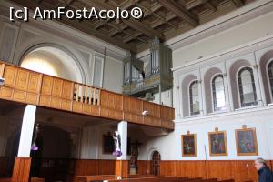 [P06] Căpleni, Biserica și Mănăstirea Franciscană “Sfântul Anton de Padova”, Balconul și orga, se văd tablourile și statuile ce o împodobesc » foto by mprofeanu
 - 
<span class="allrVoted glyphicon glyphicon-heart hidden" id="av1077271"></span>
<a class="m-l-10 hidden" id="sv1077271" onclick="voting_Foto_DelVot(,1077271,18846)" role="button">șterge vot <span class="glyphicon glyphicon-remove"></span></a>
<a id="v91077271" class=" c-red"  onclick="voting_Foto_SetVot(1077271)" role="button"><span class="glyphicon glyphicon-heart-empty"></span> <b>LIKE</b> = Votează poza</a> <img class="hidden"  id="f1077271W9" src="/imagini/loader.gif" border="0" /><span class="AjErrMes hidden" id="e1077271ErM"></span>