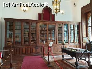 [P10] <strong>Biblioteca</strong>, cu mobilier din lemn masiv are numeroase rafturi ce gazduiesc peste 2000 de volume originale, acoperind diverse domenii de interes şi datând din secolele XVIII-XIX. » foto by geani anto
 - 
<span class="allrVoted glyphicon glyphicon-heart hidden" id="av1203514"></span>
<a class="m-l-10 hidden" id="sv1203514" onclick="voting_Foto_DelVot(,1203514,18846)" role="button">șterge vot <span class="glyphicon glyphicon-remove"></span></a>
<a id="v91203514" class=" c-red"  onclick="voting_Foto_SetVot(1203514)" role="button"><span class="glyphicon glyphicon-heart-empty"></span> <b>LIKE</b> = Votează poza</a> <img class="hidden"  id="f1203514W9" src="/imagini/loader.gif" border="0" /><span class="AjErrMes hidden" id="e1203514ErM"></span>