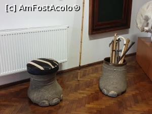 [P36] Picioarele de elefant au devenit suport pentru diferite ustensile sau obiecte. » foto by geani anto
 - 
<span class="allrVoted glyphicon glyphicon-heart hidden" id="av1203540"></span>
<a class="m-l-10 hidden" id="sv1203540" onclick="voting_Foto_DelVot(,1203540,18846)" role="button">șterge vot <span class="glyphicon glyphicon-remove"></span></a>
<a id="v91203540" class=" c-red"  onclick="voting_Foto_SetVot(1203540)" role="button"><span class="glyphicon glyphicon-heart-empty"></span> <b>LIKE</b> = Votează poza</a> <img class="hidden"  id="f1203540W9" src="/imagini/loader.gif" border="0" /><span class="AjErrMes hidden" id="e1203540ErM"></span>