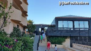[P09] Spre restaurant » foto by phleau
 - 
<span class="allrVoted glyphicon glyphicon-heart hidden" id="av642593"></span>
<a class="m-l-10 hidden" id="sv642593" onclick="voting_Foto_DelVot(,642593,18867)" role="button">șterge vot <span class="glyphicon glyphicon-remove"></span></a>
<a id="v9642593" class=" c-red"  onclick="voting_Foto_SetVot(642593)" role="button"><span class="glyphicon glyphicon-heart-empty"></span> <b>LIKE</b> = Votează poza</a> <img class="hidden"  id="f642593W9" src="/imagini/loader.gif" border="0" /><span class="AjErrMes hidden" id="e642593ErM"></span>