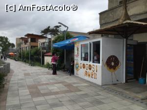 [P06] Terasa Acapulco - Poate vreti sa va incalziti cu o gogoasa » foto by mishu
 - 
<span class="allrVoted glyphicon glyphicon-heart hidden" id="av871459"></span>
<a class="m-l-10 hidden" id="sv871459" onclick="voting_Foto_DelVot(,871459,18876)" role="button">șterge vot <span class="glyphicon glyphicon-remove"></span></a>
<a id="v9871459" class=" c-red"  onclick="voting_Foto_SetVot(871459)" role="button"><span class="glyphicon glyphicon-heart-empty"></span> <b>LIKE</b> = Votează poza</a> <img class="hidden"  id="f871459W9" src="/imagini/loader.gif" border="0" /><span class="AjErrMes hidden" id="e871459ErM"></span>