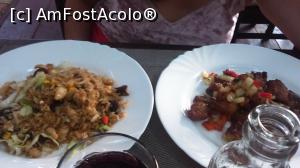 [P07] pui cu ciuperci si legume, coaste de porc » foto by eeugenus
 - 
<span class="allrVoted glyphicon glyphicon-heart hidden" id="av884901"></span>
<a class="m-l-10 hidden" id="sv884901" onclick="voting_Foto_DelVot(,884901,18876)" role="button">șterge vot <span class="glyphicon glyphicon-remove"></span></a>
<a id="v9884901" class=" c-red"  onclick="voting_Foto_SetVot(884901)" role="button"><span class="glyphicon glyphicon-heart-empty"></span> <b>LIKE</b> = Votează poza</a> <img class="hidden"  id="f884901W9" src="/imagini/loader.gif" border="0" /><span class="AjErrMes hidden" id="e884901ErM"></span>