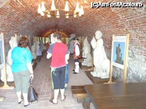 [P13] spre podul ridicator, o expozitie de statuiete aduse din diverse parti ale lumii.  » foto by gianimary
 - 
<span class="allrVoted glyphicon glyphicon-heart hidden" id="av391938"></span>
<a class="m-l-10 hidden" id="sv391938" onclick="voting_Foto_DelVot(,391938,18888)" role="button">șterge vot <span class="glyphicon glyphicon-remove"></span></a>
<a id="v9391938" class=" c-red"  onclick="voting_Foto_SetVot(391938)" role="button"><span class="glyphicon glyphicon-heart-empty"></span> <b>LIKE</b> = Votează poza</a> <img class="hidden"  id="f391938W9" src="/imagini/loader.gif" border="0" /><span class="AjErrMes hidden" id="e391938ErM"></span>