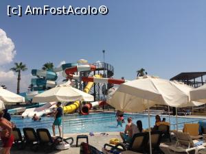 [P08] Zona de piscina si agrement este plina si la orele pranzului!  » foto by vali_bob*
 - 
<span class="allrVoted glyphicon glyphicon-heart hidden" id="av877586"></span>
<a class="m-l-10 hidden" id="sv877586" onclick="voting_Foto_DelVot(,877586,18892)" role="button">șterge vot <span class="glyphicon glyphicon-remove"></span></a>
<a id="v9877586" class=" c-red"  onclick="voting_Foto_SetVot(877586)" role="button"><span class="glyphicon glyphicon-heart-empty"></span> <b>LIKE</b> = Votează poza</a> <img class="hidden"  id="f877586W9" src="/imagini/loader.gif" border="0" /><span class="AjErrMes hidden" id="e877586ErM"></span>