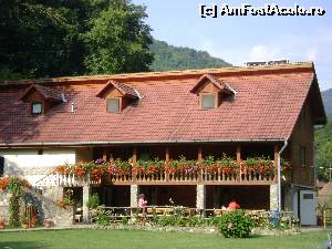 [P04] 'Vechea' pensiune » foto by Testosu'
 - 
<span class="allrVoted glyphicon glyphicon-heart hidden" id="av645351"></span>
<a class="m-l-10 hidden" id="sv645351" onclick="voting_Foto_DelVot(,645351,18901)" role="button">șterge vot <span class="glyphicon glyphicon-remove"></span></a>
<a id="v9645351" class=" c-red"  onclick="voting_Foto_SetVot(645351)" role="button"><span class="glyphicon glyphicon-heart-empty"></span> <b>LIKE</b> = Votează poza</a> <img class="hidden"  id="f645351W9" src="/imagini/loader.gif" border="0" /><span class="AjErrMes hidden" id="e645351ErM"></span>