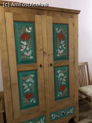 [P19] Dulapul pictat » foto by krisstinna
 - 
<span class="allrVoted glyphicon glyphicon-heart hidden" id="av1193042"></span>
<a class="m-l-10 hidden" id="sv1193042" onclick="voting_Foto_DelVot(,1193042,18901)" role="button">șterge vot <span class="glyphicon glyphicon-remove"></span></a>
<a id="v91193042" class=" c-red"  onclick="voting_Foto_SetVot(1193042)" role="button"><span class="glyphicon glyphicon-heart-empty"></span> <b>LIKE</b> = Votează poza</a> <img class="hidden"  id="f1193042W9" src="/imagini/loader.gif" border="0" /><span class="AjErrMes hidden" id="e1193042ErM"></span>