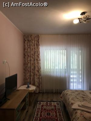 [P22] Detalii cameră » foto by krisstinna
 - 
<span class="allrVoted glyphicon glyphicon-heart hidden" id="av1193045"></span>
<a class="m-l-10 hidden" id="sv1193045" onclick="voting_Foto_DelVot(,1193045,18901)" role="button">șterge vot <span class="glyphicon glyphicon-remove"></span></a>
<a id="v91193045" class=" c-red"  onclick="voting_Foto_SetVot(1193045)" role="button"><span class="glyphicon glyphicon-heart-empty"></span> <b>LIKE</b> = Votează poza</a> <img class="hidden"  id="f1193045W9" src="/imagini/loader.gif" border="0" /><span class="AjErrMes hidden" id="e1193045ErM"></span>